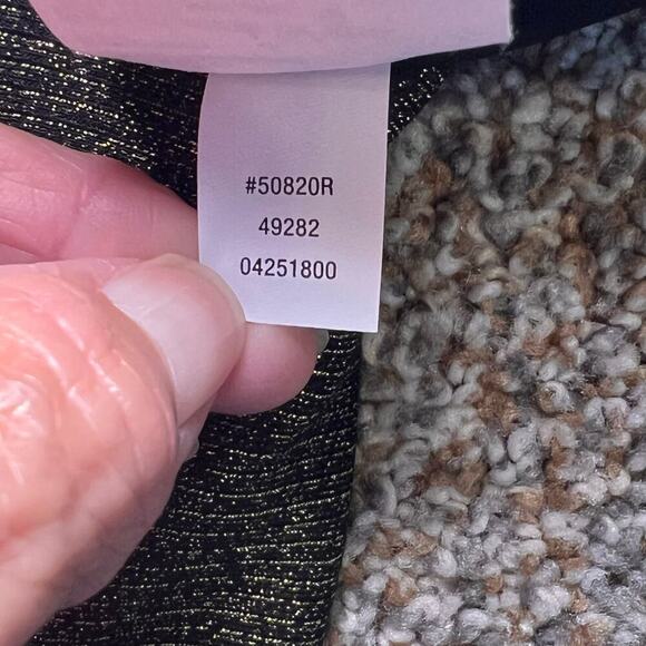 Spanx Air Essentials Shine Half Zip. Very Black/Gold. NWT. Size 1X - Picture 8 of 8